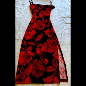 Stunning rose patterned velvet dress